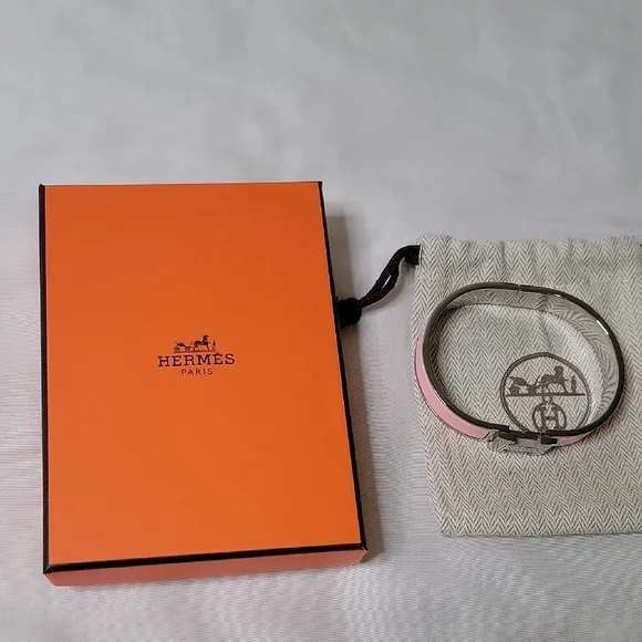 Hermes Pink Enamel H Clic Bracelet with Silver Hardware - Picture 4 of 4